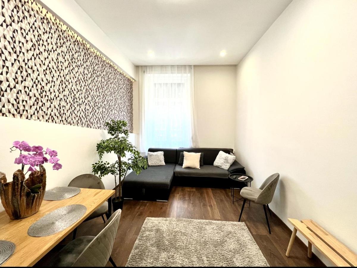 Wonderful Design Apartment In The City Centre Budapest Exterior photo